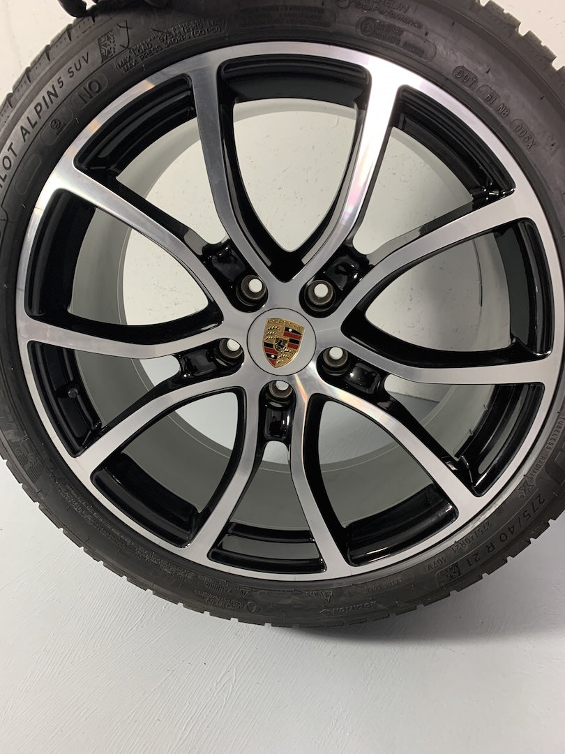 Porsche Cayenne Coupe E3 I 21 Zoll Exclusive Design Winter Michelin NEUER RADSATZ
