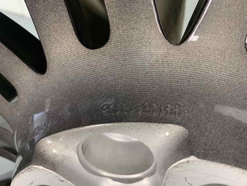 PORSCHE 991 20 Zoll Turbo III Felge 8,5J x 20 ET 51 99136216106