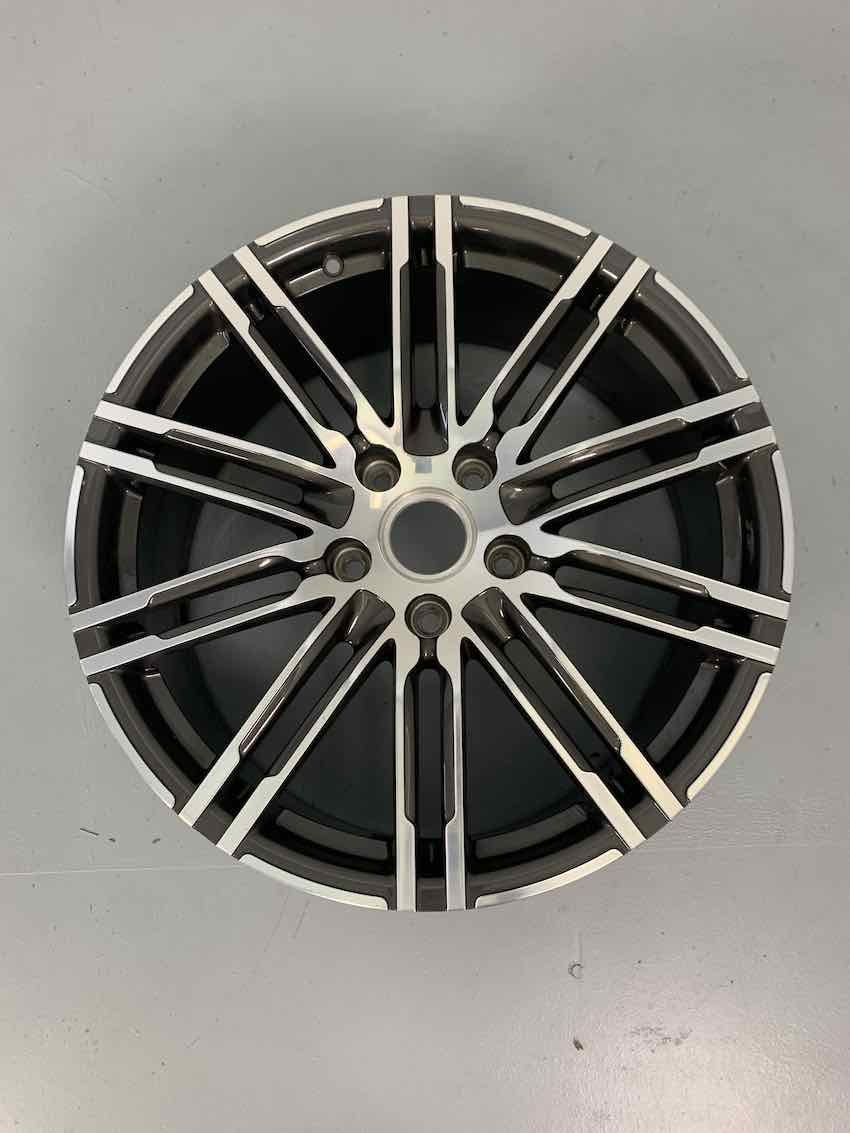 PORSCHE 991 20 Zoll Turbo III Felge 8,5J x 20 ET 51 99136216106