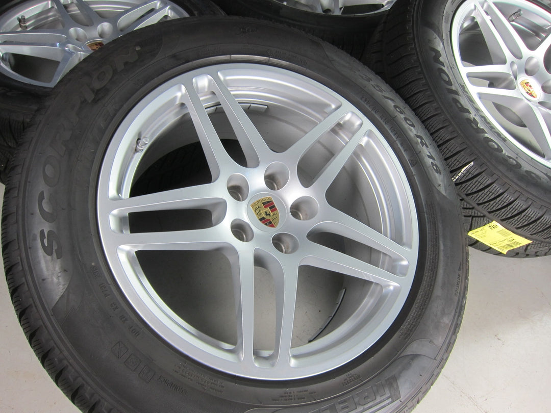Porsche Macan S 18 Zoll Winter Räder Pirelli nur 2700Km MwSt.