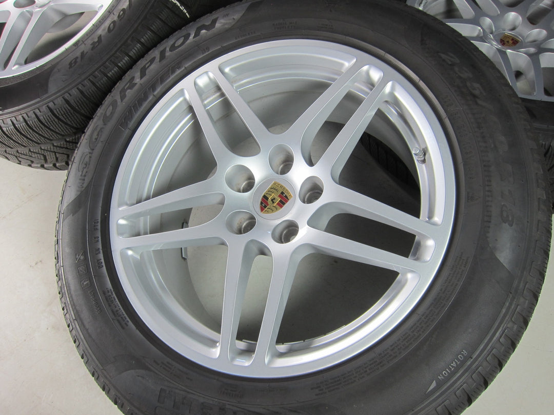 Porsche Macan S 18 Zoll Winter Räder Pirelli nur 2700Km MwSt.