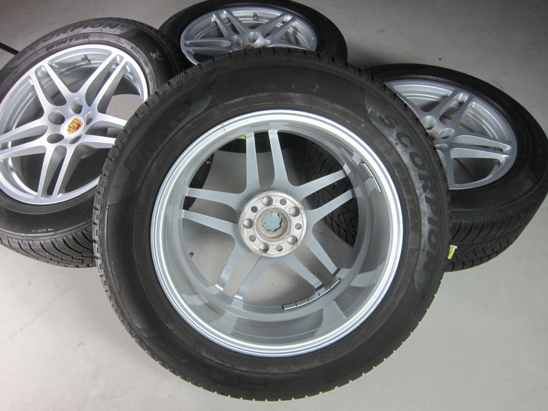Porsche Macan S 18 Zoll Winter Räder Pirelli nur 2700Km MwSt.
