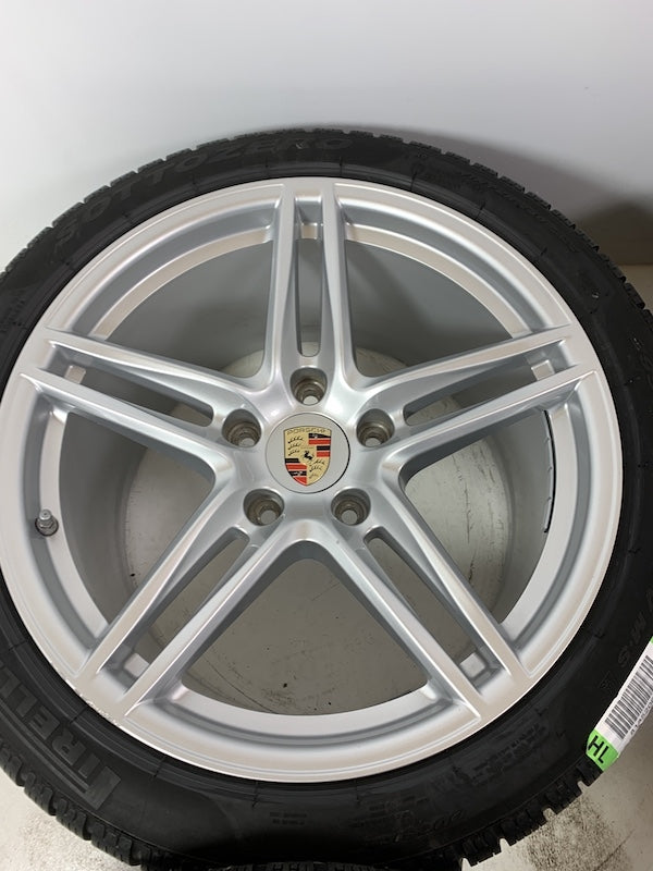 Porsche 991.2 19 Zoll Carrera Winter Räder 4S C4 Pirelli DOT2016/2018
